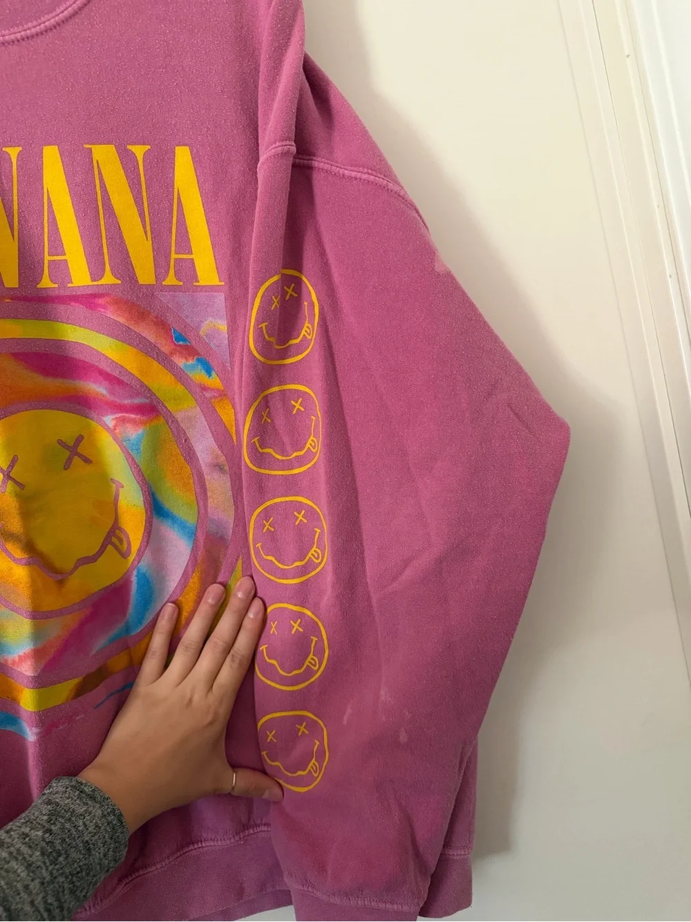 Urban Outfitters nirvana pink